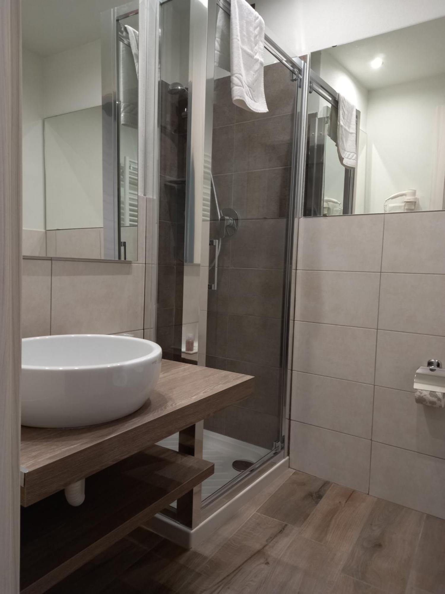 Residenza Novi Ξενοδοχείο Νόβι Λίγκουρε Εξωτερικό φωτογραφία